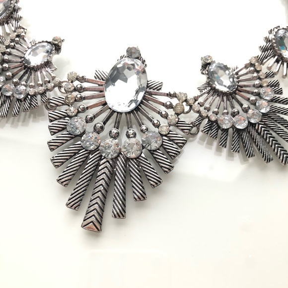 Cleo Statement Necklace - Picture 4 of 8